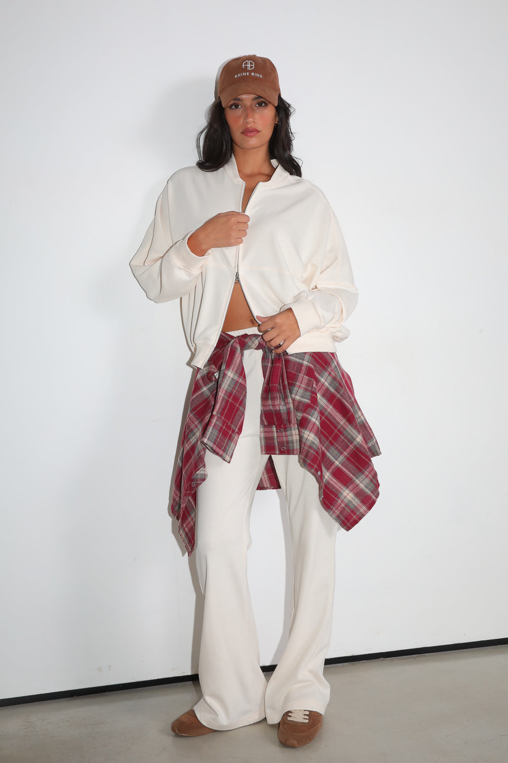 סווטשירט Shia