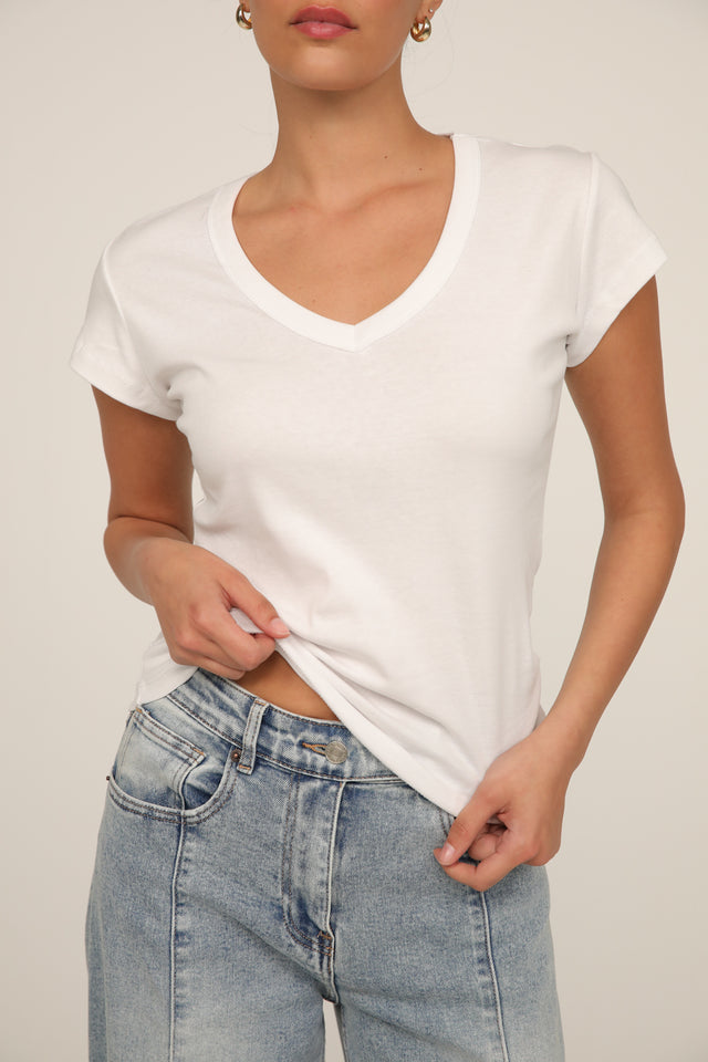 חולצה V בייסיק