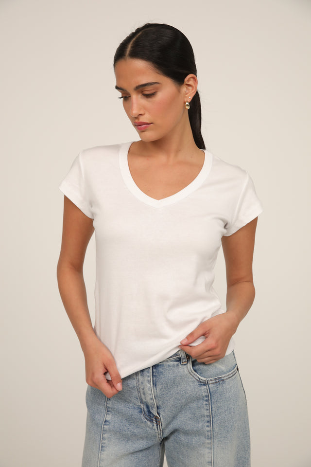 חולצה V בייסיק