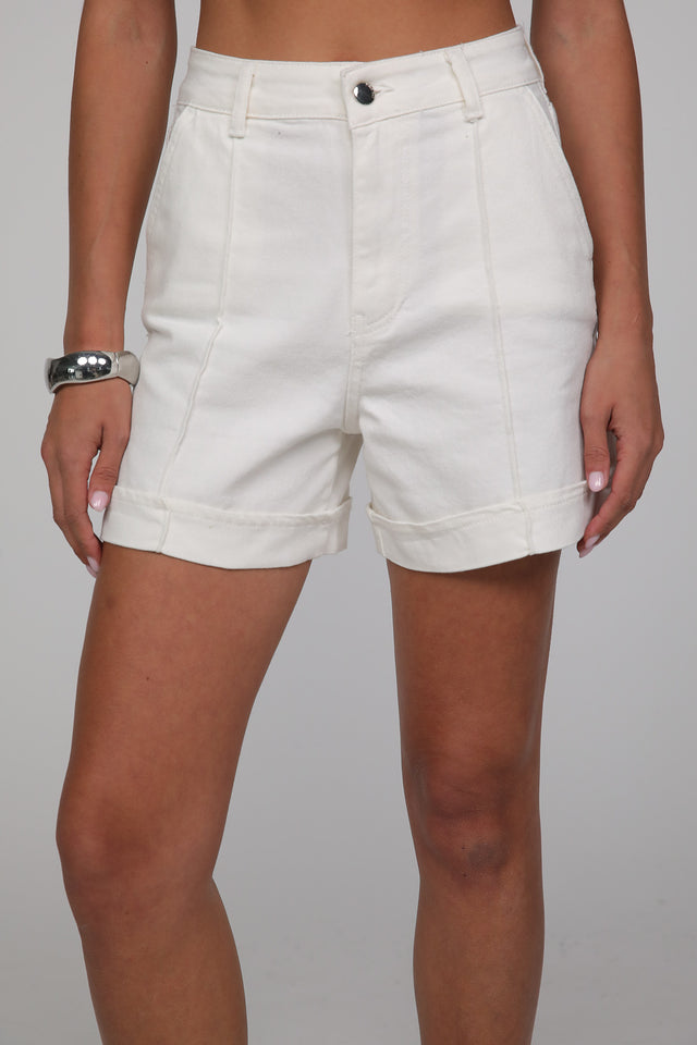 שורט ג'ינס Lin