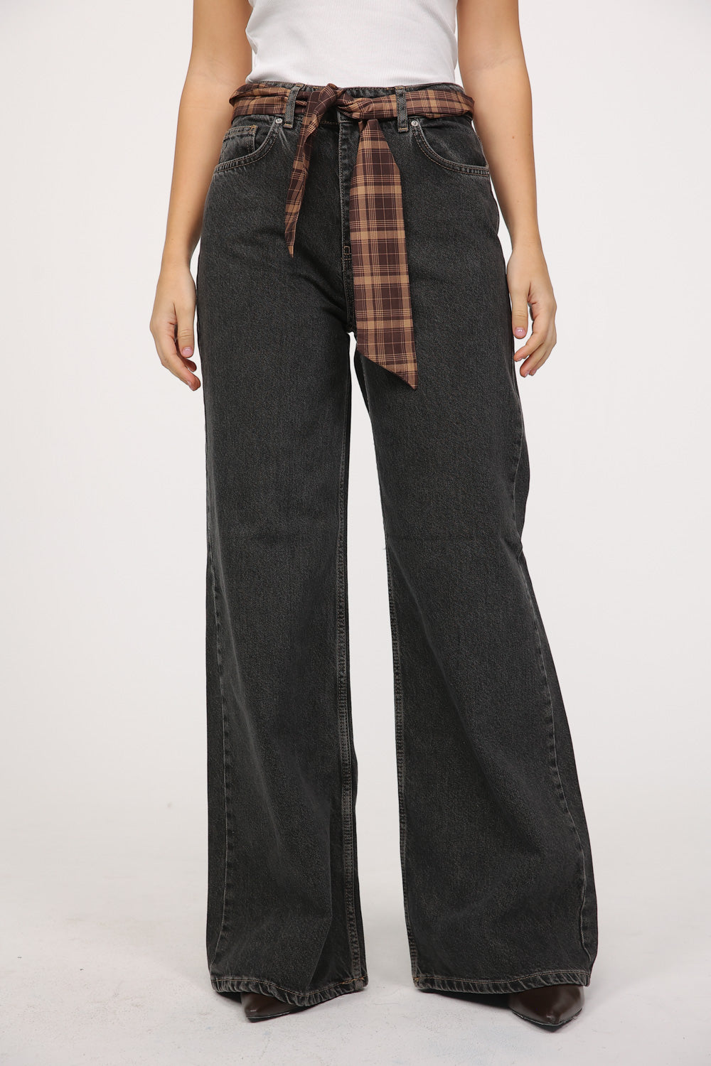 ג'ינס+עניבה Ariana