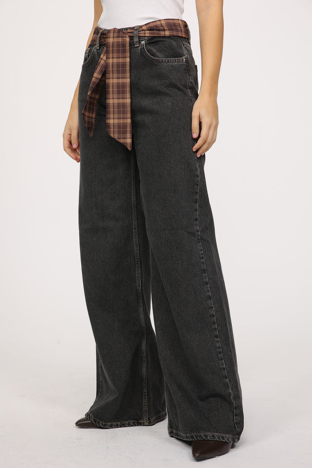 ג'ינס+עניבה Ariana