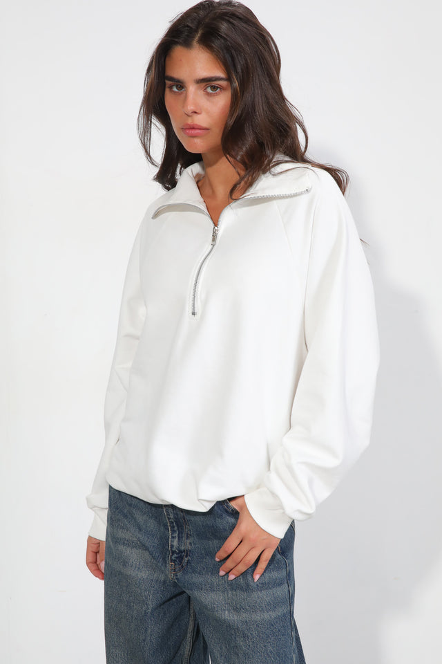 סווטשירט Mika